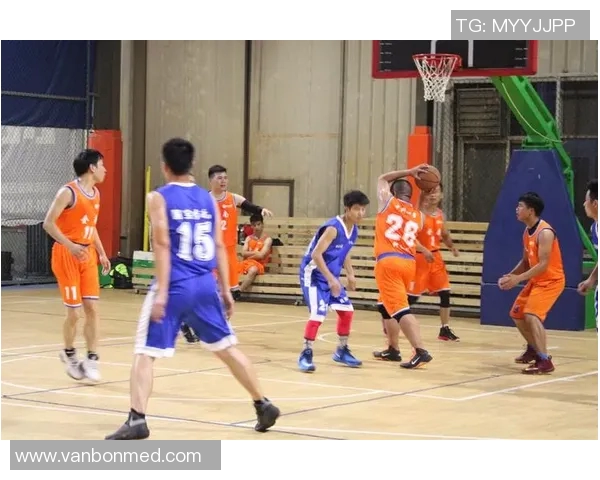 重庆篮球队在冠军赛中的节奏表现分析与战术探讨 重庆篮球队在冠军赛中的节奏表现分析与战术探讨