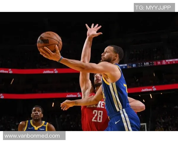 勇士与活塞精彩对决中文回放全程回顾与分析 勇士与活塞精彩对决中文回放全程回顾与分析