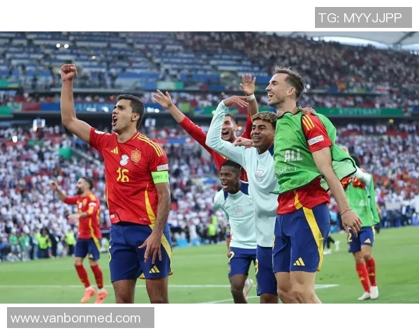 德里迪纳摩与孟买城的激烈对决谁能笑到最后精彩赛事前瞻