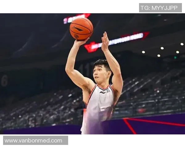 方硕：从篮球新星到职业生涯的蜕变与挑战之路