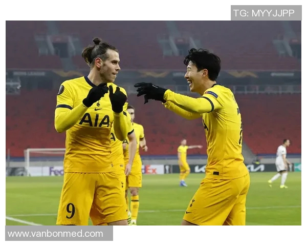 沙特豪门引援力度加大本泽马与坎特或共筑吉达欧冠梦队