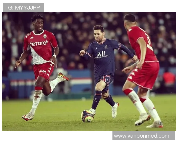 西部罗姆与莱切城激战正酣谁将赢得这场英超对决的胜利 西部罗姆与莱切城激战正酣谁将赢得这场英超对决的胜利