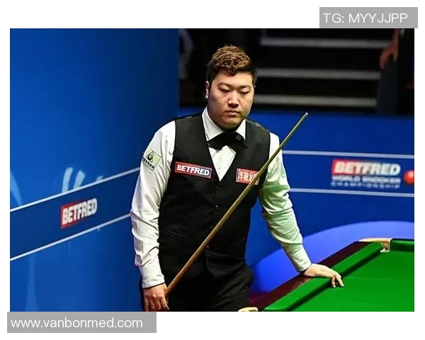 颜丙涛与宾汉姆巅峰对决谁将赢得这场斯诺克精彩较量 颜丙涛与宾汉姆巅峰对决谁将赢得这场斯诺克精彩较量