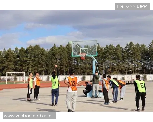 陶汉林:从篮球场上的拼搏到人生舞台的绽放,见证奋斗与坚持的力量 陶汉林:从篮球场上的拼搏到人生舞台的绽放,见证奋斗与坚持的力量