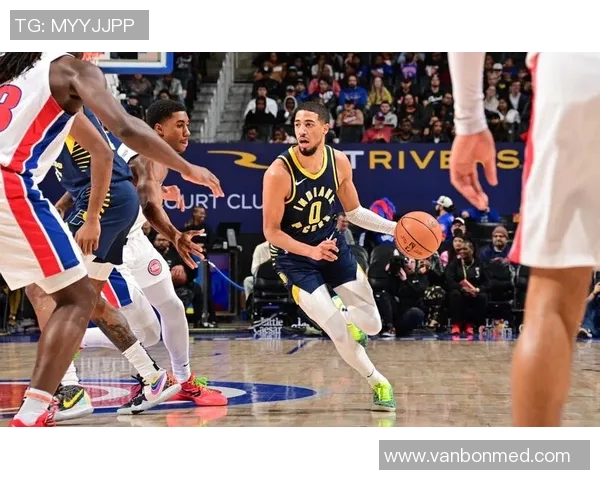 马刺与快船激战正酣NBA录像回顾12月14日精彩瞬间分析