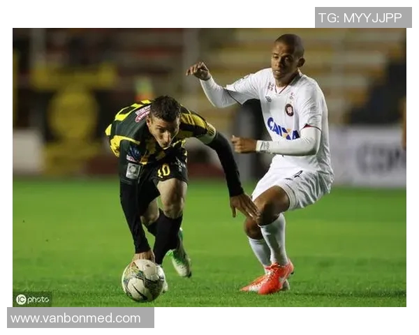 波斯波与瓦斯尔的精彩对决揭示足球战术与团队协作的完美结合