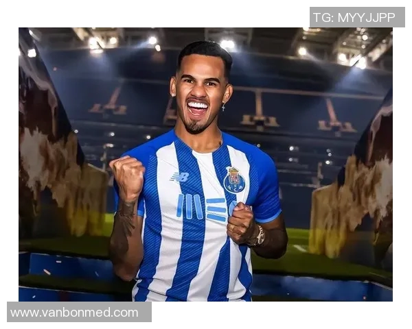 加莱诺的艺术之旅探索与创新的交织与碰撞