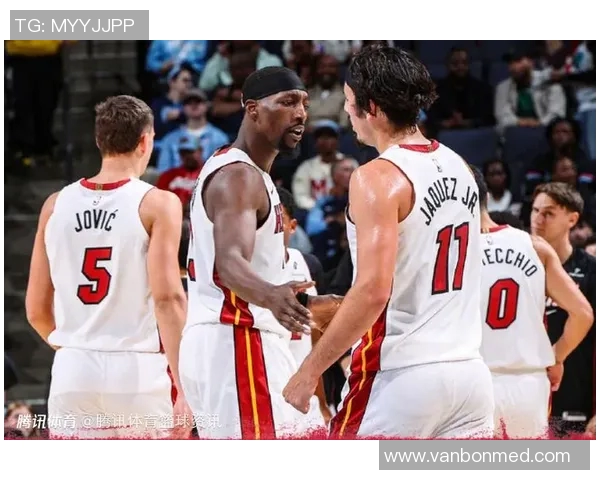 热火与尼克斯对决历史回顾与精彩瞬间分析