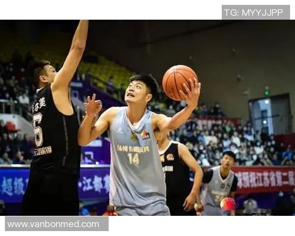 湖人队与热火队G3激战正酣谁能在总决赛中占得先机 湖人队与热火队G3激战正酣谁能在总决赛中占得先机