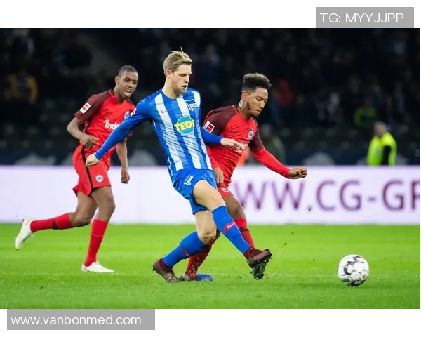 马格德堡与深圳的足球对决展现两队实力与风格的精彩碰撞